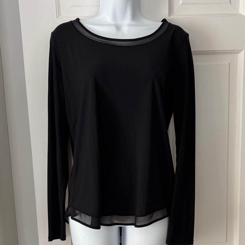 Lululemon workout top S